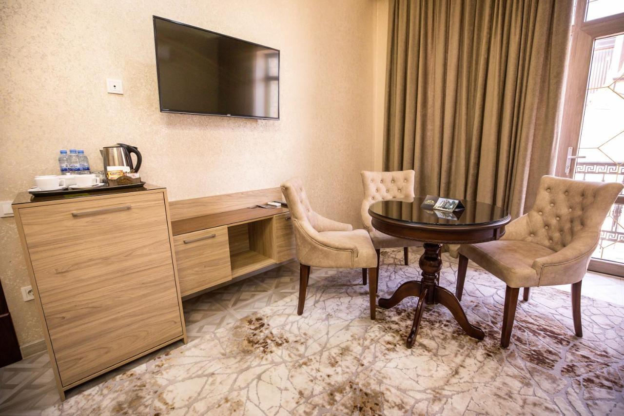 Leader Hotel Ташкент Екстериор снимка